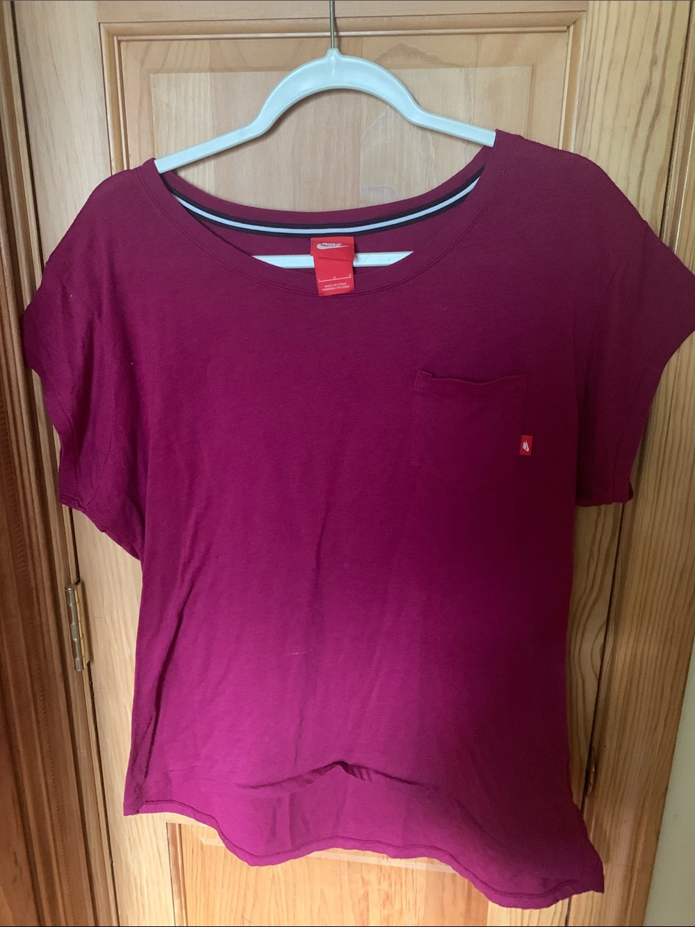 ⛅️ Nike Magenta Sport Shirt ⛅️